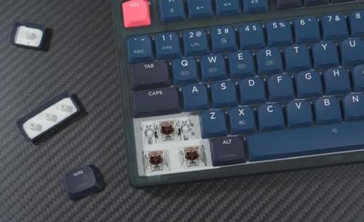 AK832Pro三模机械键盘测评（akko三模键盘）