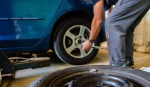 轮胎磨损到什么程度需要更换 家用车多久换一次轮胎